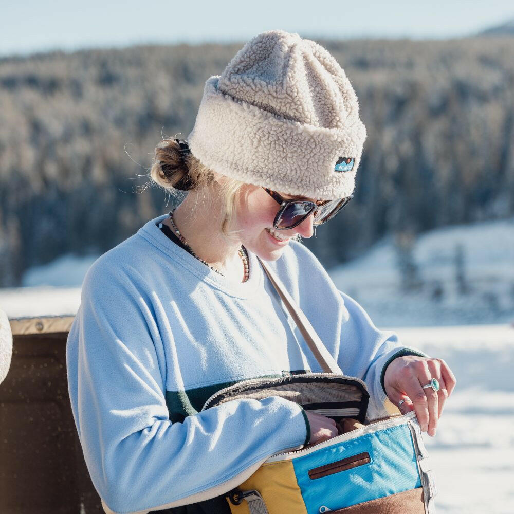 KAVU Fur Ball Beanie 羊羔絨毛帽 白粉筆